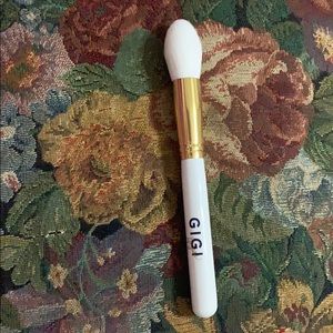 New GIGI Gorgeous Brush white